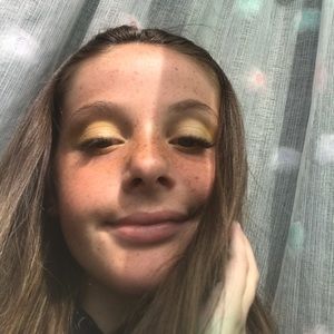 Meet your Posher, Mia